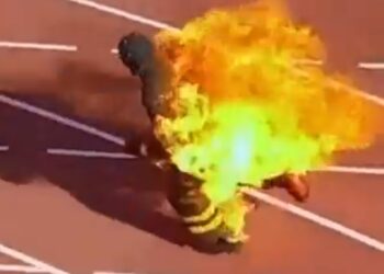 Man breaks World Record for longest distance run on fire without oxygen