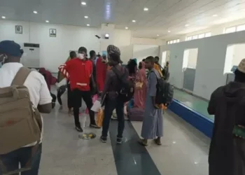 FG airlifts 198 Nigerians stranded in Sudan, as crisis rages