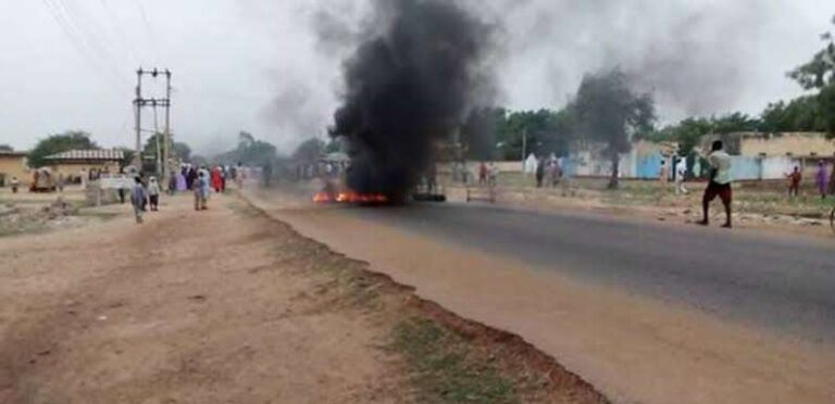 Mob sets suspected thief ablaze in Delta