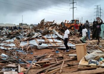 JUST IN: FCDA demolishes popular Abuja building materials market