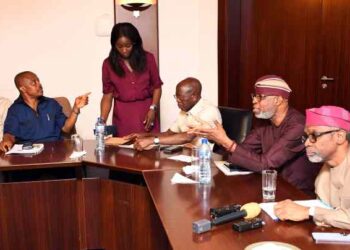 BREAKING: FG, Labour to meet Tuesday over strike, minimum wage