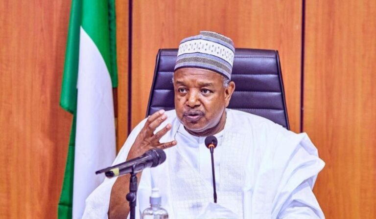 Nigerian govt laments, says it's struggling to pay salaries