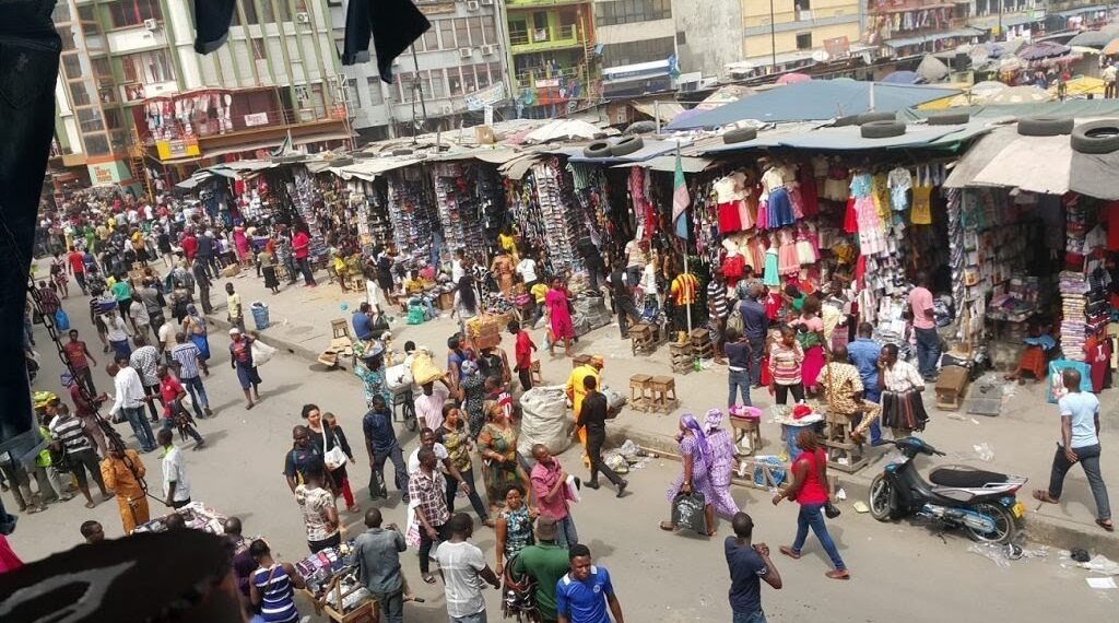 Lagos govt seals off popular Mandilas market