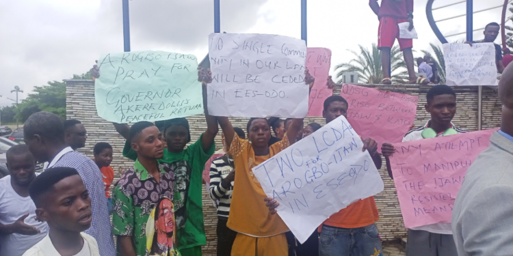 Protest Erupts in Minna over Economic Hardship Residents of Minna Niger State Trooped out in Large Numbers to Protest the Hardship in Nigeria Caused by the Rising Cost of Living Occasioned by the D Residents of Minna Niger State Trooped out in Large Numbers to Protest the Hardship in Nigeria Caused by the Rising Cost of Living Occasioned by the D