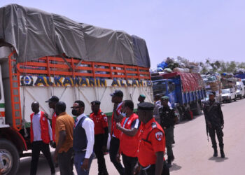 EFCC intercept 22 trucks exporting food to neighbouring countries