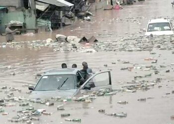 Flood grounds Lagos as building collapses, boy swept away, goods destroyed