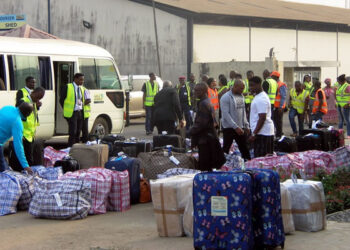 400 Nigerian deportees from UAE arrive Abuja