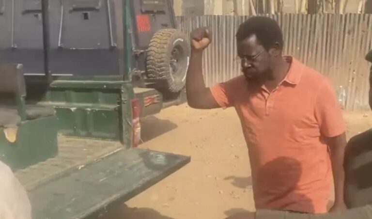 JUST IN: Dele Farotimi arrives Ekiti court amid heavy security